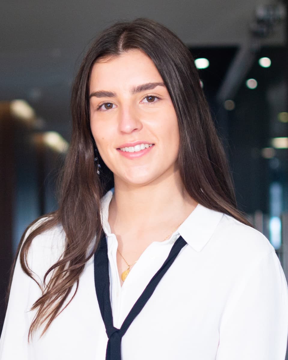 Florencia Dell'Oro: Asesora de Inversiones